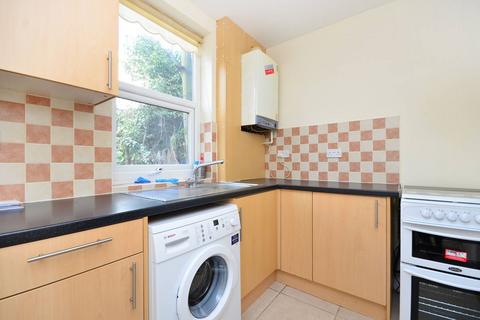 3 bedroom house to rent - Brenthouse Road, Hackney, London, E9