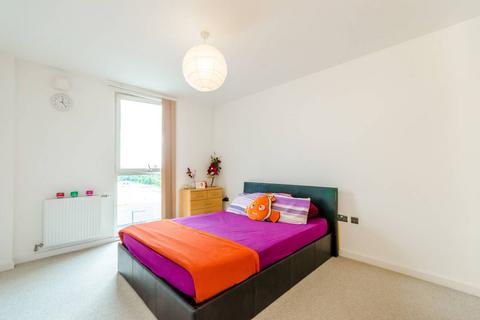 1 bedroom flat for sale, Opal Court, Stratford, London, E15