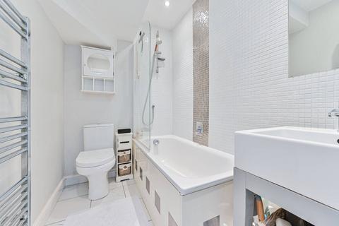 Flat 2, 59 Drewstead Road, London, SW16 1AA