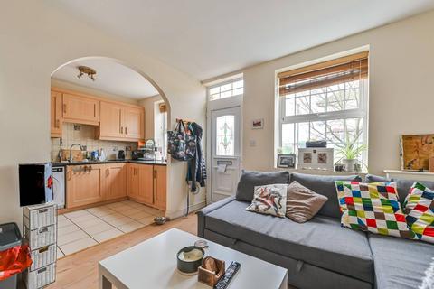 2 bedroom maisonette for sale, Denison Road, Colliers Wood, London, SW19