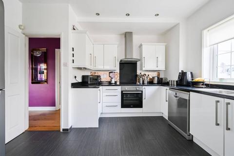 117 Friday Hill West, London, E4 6EW