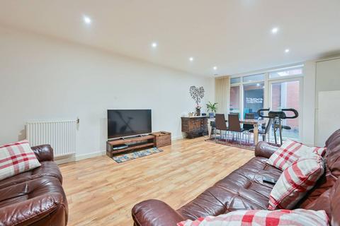 3 bedroom maisonette for sale, RUBY MEWS, Wood Green, London, N13