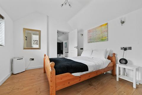 1 bedroom chalet for sale, Colchester,
