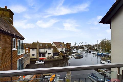 3 bedroom townhouse for sale, Rossiters Quay, Christchurch bh23