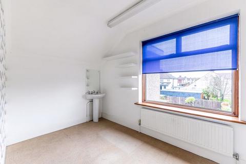 126 Welling Way, Welling, DA16 2RR