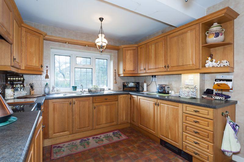 Kitchen b