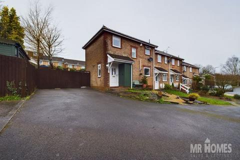 8 Bankside Close, Thornhill, Cardiff, CF14 9EQ