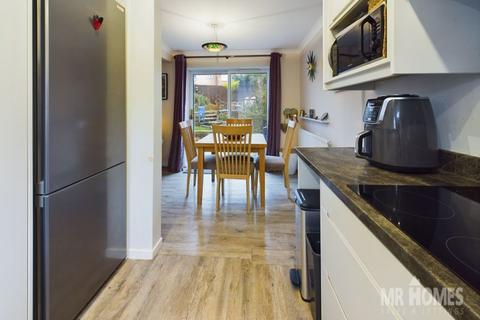 8 Bankside Close, Thornhill, Cardiff, CF14 9EQ