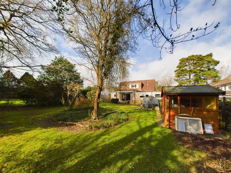 Heathway, Chaldon 4 bed detached house for sale £900,000