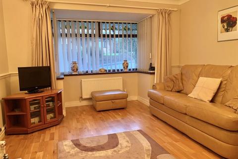 22 Clos Caegwenith, Tonna, Neath, SA11 3ER