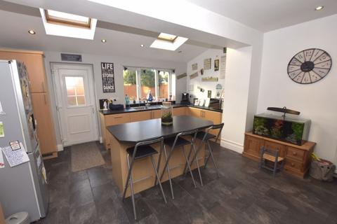 3 bedroom semi-detached house for sale, Cloverdale Gardens, High Heaton