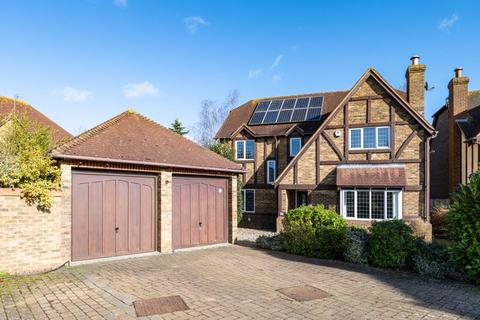 5 bedroom detached house for sale - Lynmouth Crescent, Milton Keynes