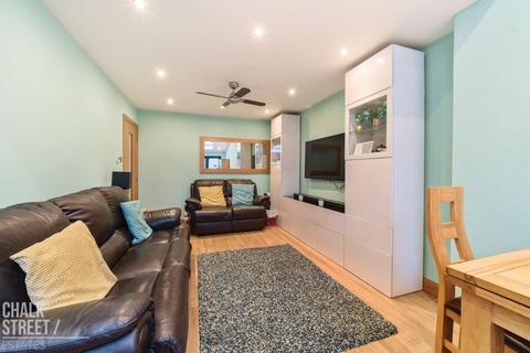 12 Woburn Avenue, Hornchurch, RM12 4NG