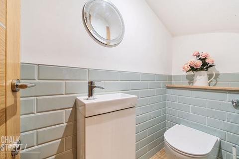 12 Woburn Avenue, Hornchurch, RM12 4NG