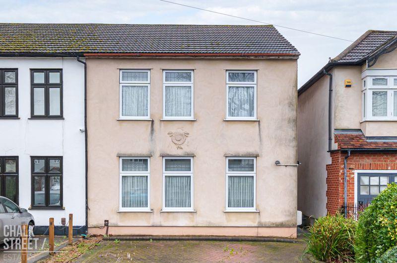 Osborne Road, Hornchurch, RM11 3 bed semidetached house for sale £