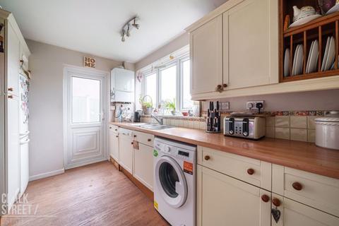 3 bedroom semi-detached house for sale, Osborne Road, Hornchurch, RM11