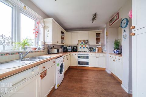 3 bedroom semi-detached house for sale, Osborne Road, Hornchurch, RM11