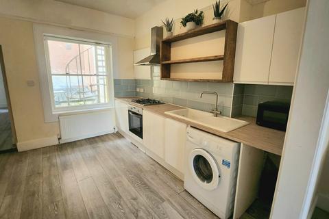 1 bedroom apartment to rent, Russell Square, Brighton