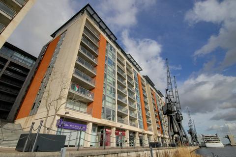 Aegean Apartments, Western Gateway, E16