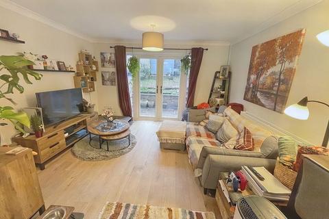 2 bedroom end of terrace house for sale, Hollow Rise, High Wycombe HP13
