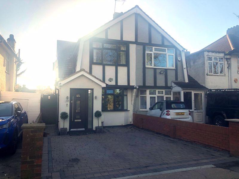 Cranford Lane, Harlington, Hayes 3 bed semidetached house for sale £