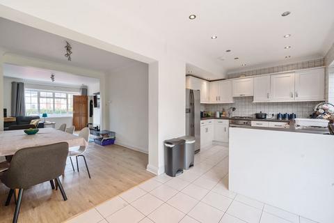 22 The Glade, Coulsdon, CR5 1SL