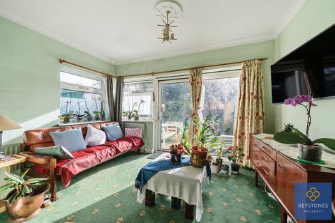 196 Clayhall Avenue, Ilford, IG5 0LE