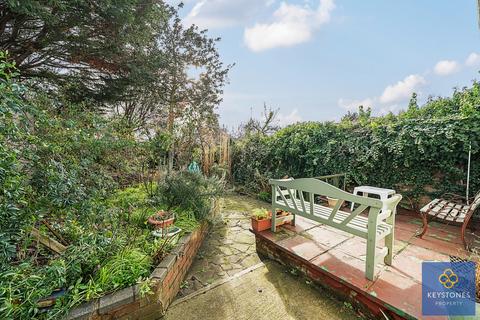 196 Clayhall Avenue, Ilford, IG5 0LE