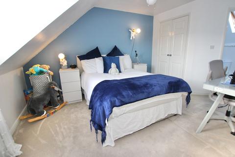 4 Brampton Field, Ditton, Aylesford, ME20 6ED