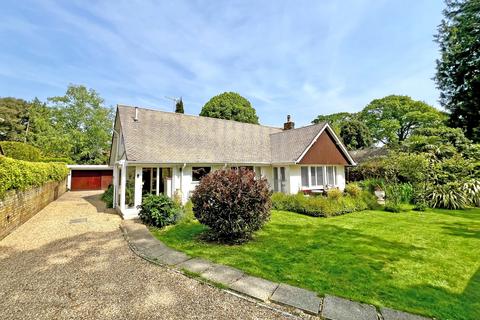 3 bedroom detached house for sale, Chichester PO19