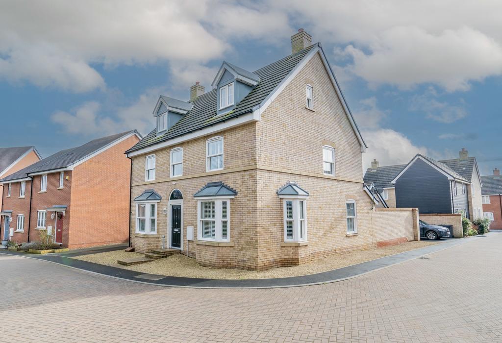 Trinidad Grove, Newton Leys Bletchley, Milton Keynes 5 bed detached