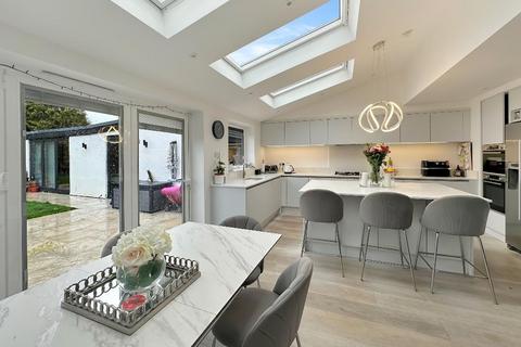 92 Limpsfield Road, Warlingham, CR6 9RA