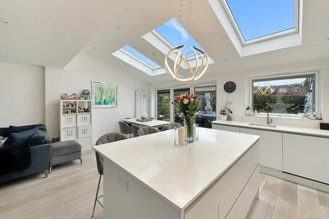 92 Limpsfield Road, Warlingham, CR6 9RA