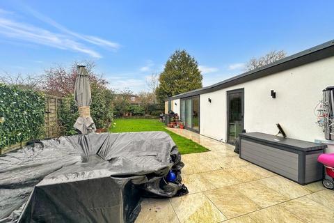 92 Limpsfield Road, Warlingham, CR6 9RA