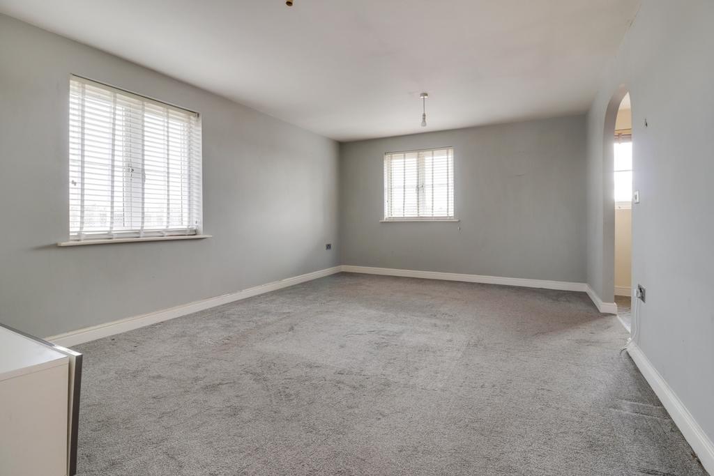 Moorcroft, Ossett, West Yorkshire, WF5 2 bed flat for sale £115,000