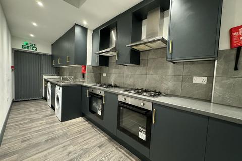 House share to rent, Western Road,  Hounslow, UB2