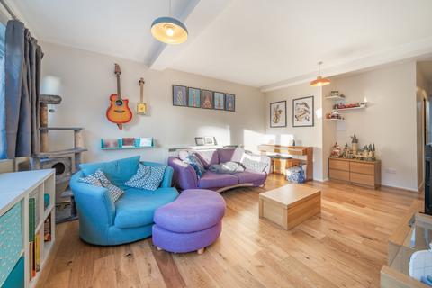 14 Hatcliffe Close, London, SE3 9UE