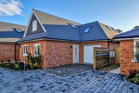 4 bedroom detached house for sale, Forest Close, Highcliffe, Christchurch, Dorset, BH23
