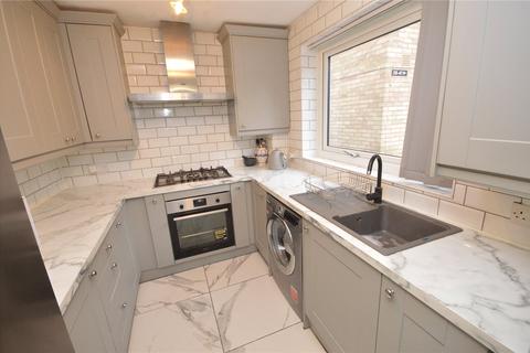 1 bedroom apartment for sale, Weetwood House Court, Leeds, West Yorkshire