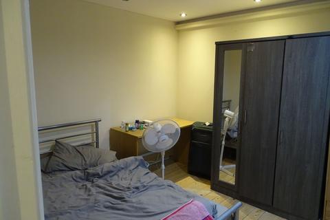 undefined, Kingsley Road, Hounslow