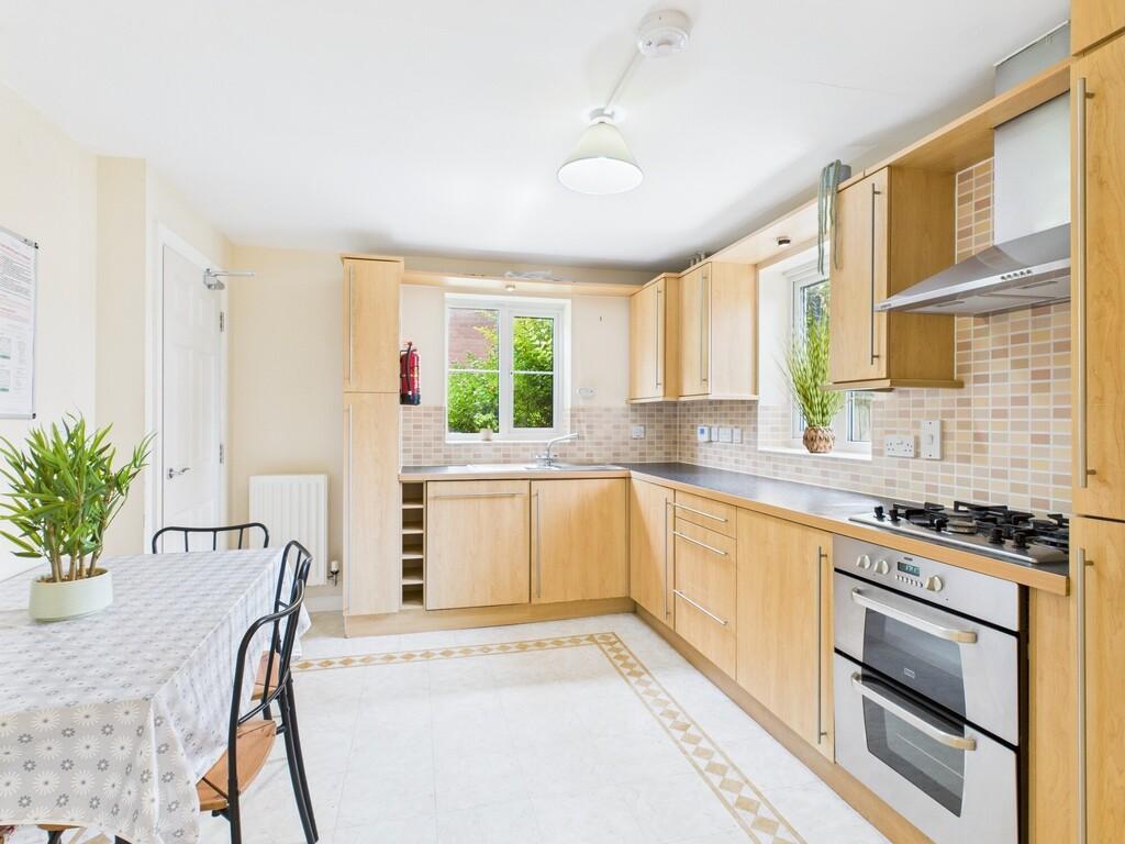 Kitchen/Dining