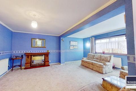 4 bedroom detached bungalow for sale, Rushleigh Avenue, Cheshunt EN8