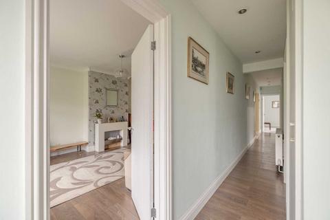 46 Burroway Road, Slough, SL3 8EL