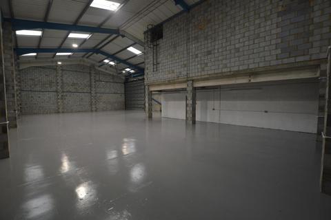 Industrial unit to rent, Willow Centre, Mitcham CR4