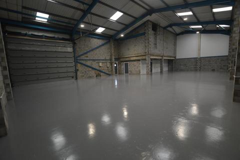 Industrial unit to rent, Willow Centre, Mitcham CR4