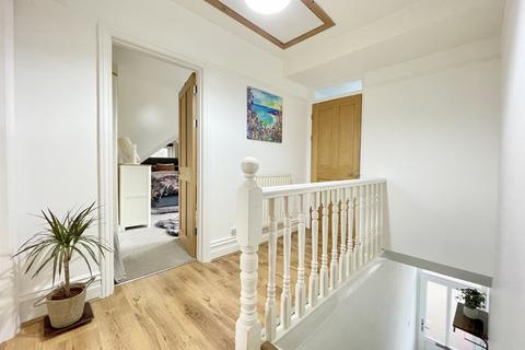 Flat 3, 2 Herbert Road, Bournemouth, BH4 8HD