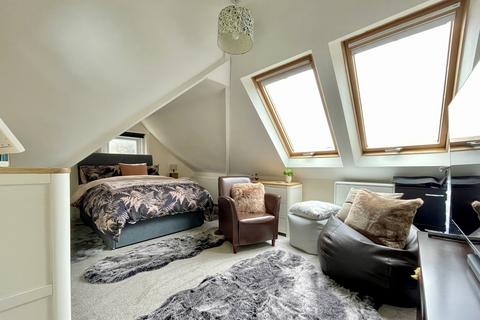 Flat 3, 2 Herbert Road, Bournemouth, BH4 8HD