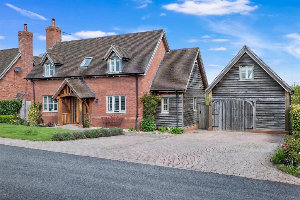 Rivermeade, Barton Road, Welford On Avon 4 bed detached house for sale