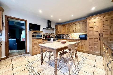 1, Tweenhills Cottage Gloucester Road, Hartpury, Gloucester, GL19 3BG