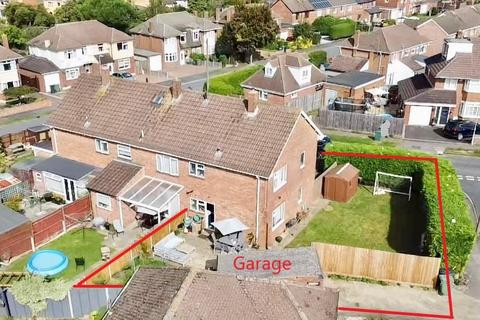 3 bedroom end of terrace house for sale, Richmond Gardens, Longlevens GL2